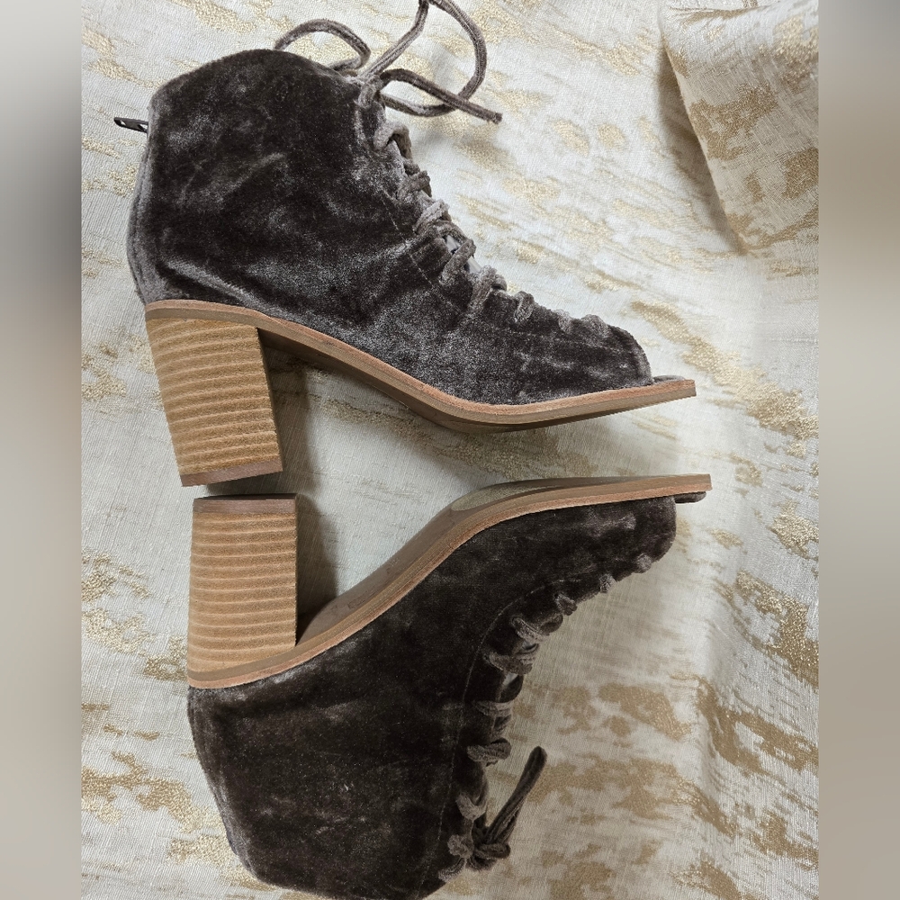 Jeffrey Campbell Grey/Brown Velvet Lace-Up Heels Sz6.5 - Picture 8 of 16